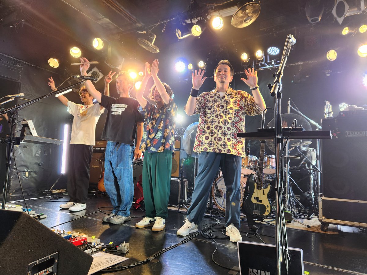 karashinga's tweet photo. ASIAN KUNG-FU GENERATION
結成30周年おめでとうございます㊗️
ライブに行くようになったのはほんとここ最近の話でずっと止まらず走り続けてくれてありがとうございます
写真は人生で1番近くに存在できた時の https://t.co/C7yXES6MyN
