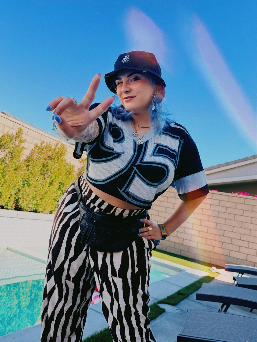 ✨Alluux: Live Tues/Thurs tweet media