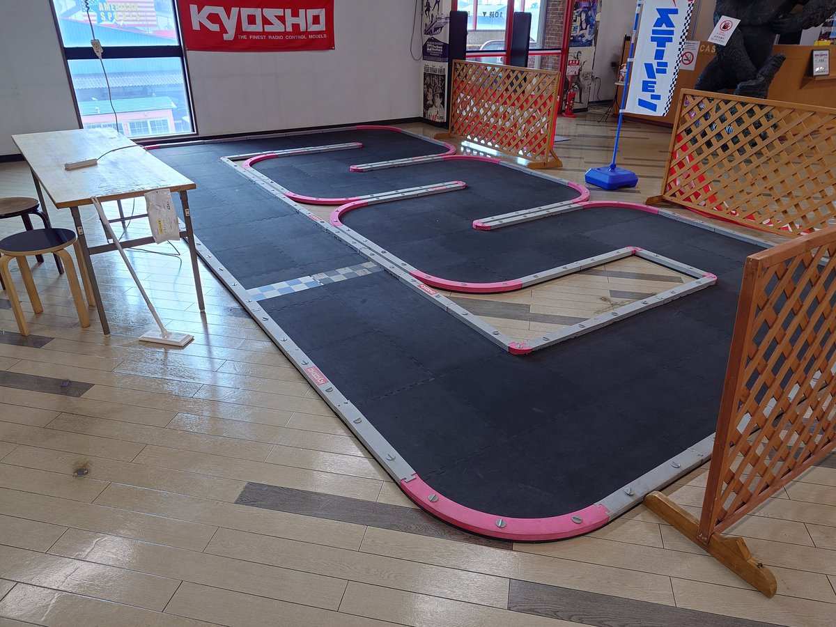 カトー tweet media