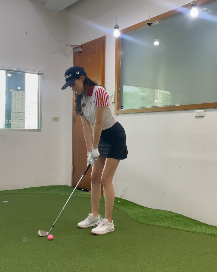 lovlygirl455's tweet photo. Swinging into the weekend like a boss! Who’s joining my next round? 🏌️♀️💨 #GolfVibes #SwingQueen #WeekendWarrior https://t.co/syG983S56P