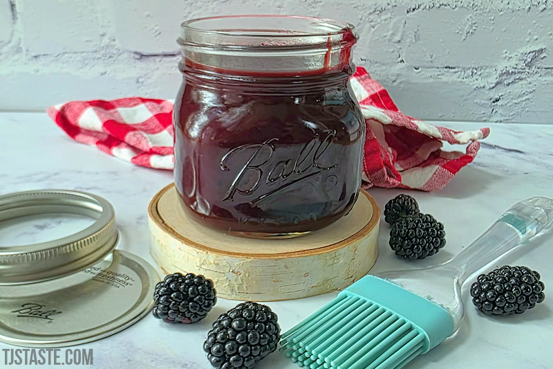 tjstaste's tweet photo. This Sugar Free Blackberry BBQ Sauce is rich, tangy, and easy to make. Perfect for chicken, ribs, or burgers.
 https://t.co/UR2MfGFjmQ
#SugarFree #THM #TrimHealthyMama https://t.co/betPTCdj96