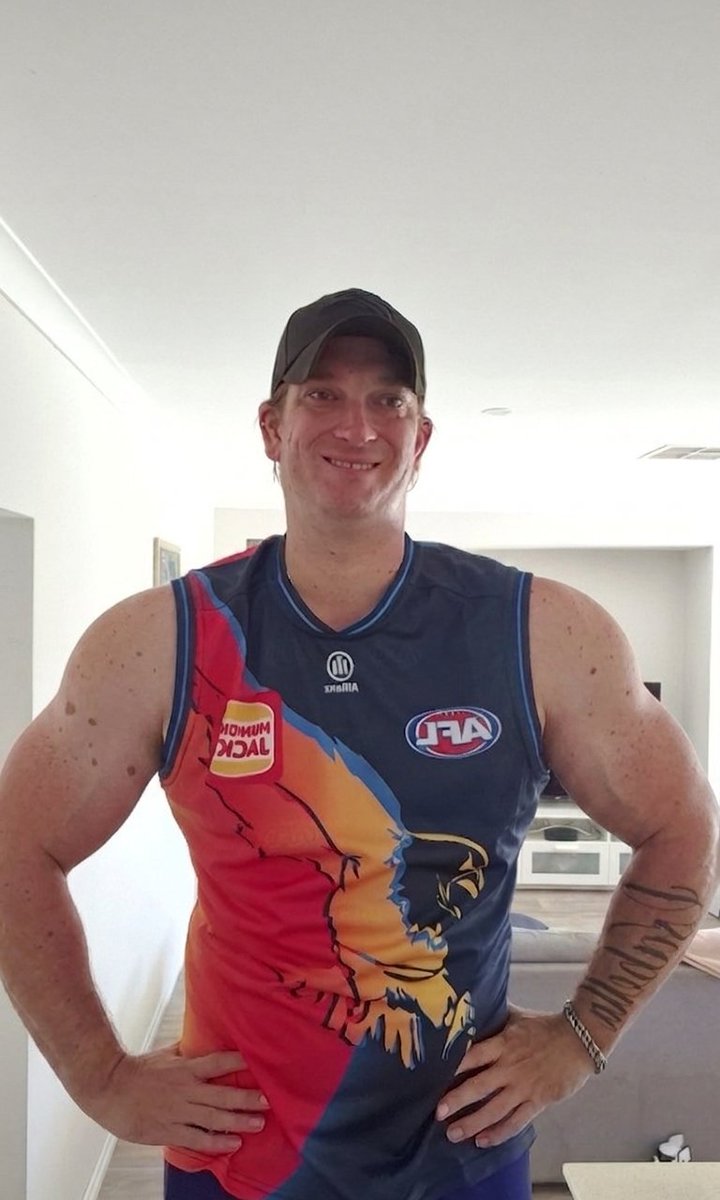 Redders_7's tweet photo. LFG boys!!! @WestCoastEagles #Ochre #GatheRound #AFLCatsEagles https://t.co/GEG9bOj9dj