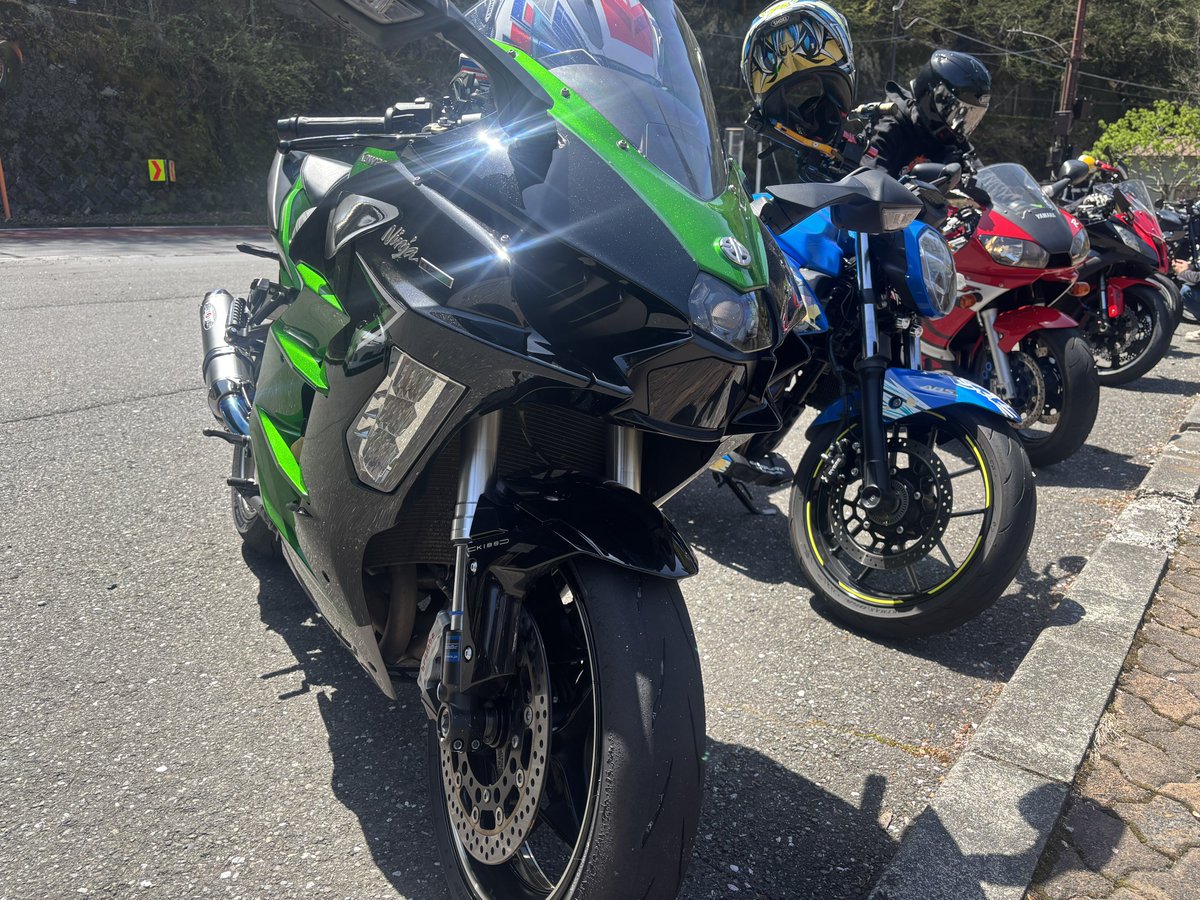 たかすけ tweet media