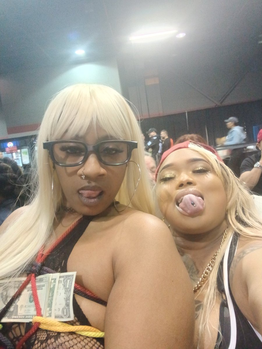 GODDESSXXX tweet media