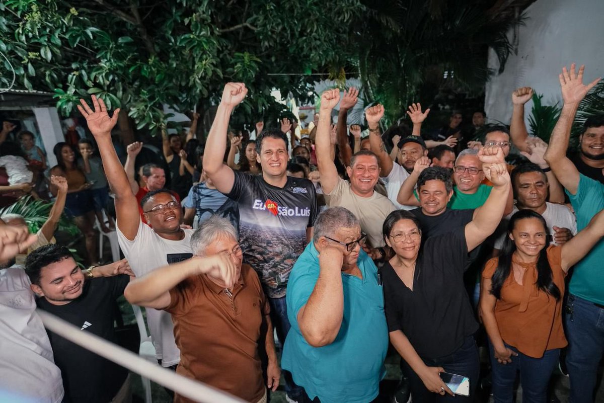 Estive na região do Olho d’Água, Divinéia e Planalto Turu em mais um momento de escuta e diálogo com a população de São Luís.
Conversei com lideranças, feirantes e fazedores de cultura, ouvindo as demandas e reforçando nosso compromisso de construir soluções junto com as pessoas.