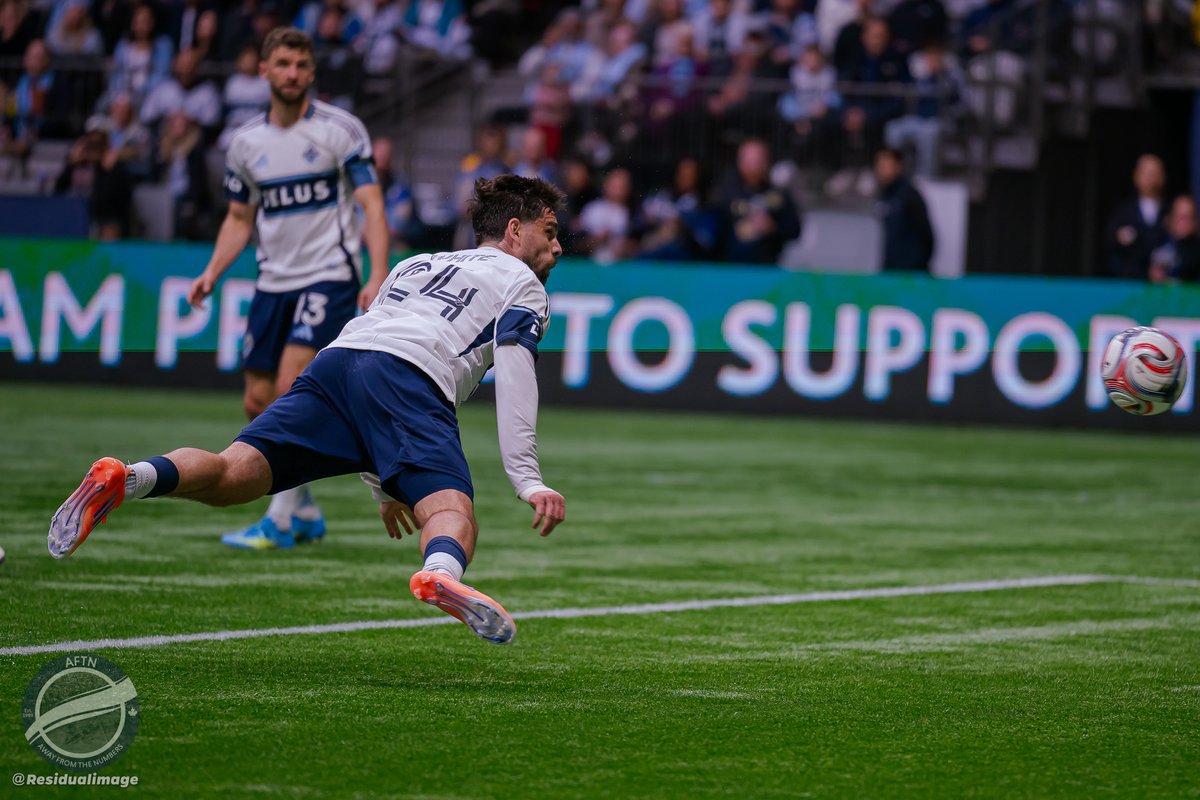 aftncanada's tweet image. Brian White sealed the deal for @WhitecapsFC today in their 2-0 win over NYCFC.

Nice little Wizard of Oz style heel click to celebrate. Fitting as Kansas City are next here!

📷@residualimage

#VWFC #MLS #VANvNYC