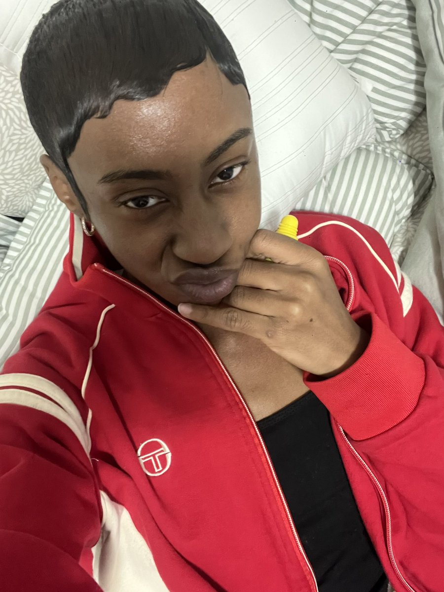 niggasluvbaldie's tweet photo. I’m obsessed with my hair😩 https://t.co/7Q2s4lIvR1