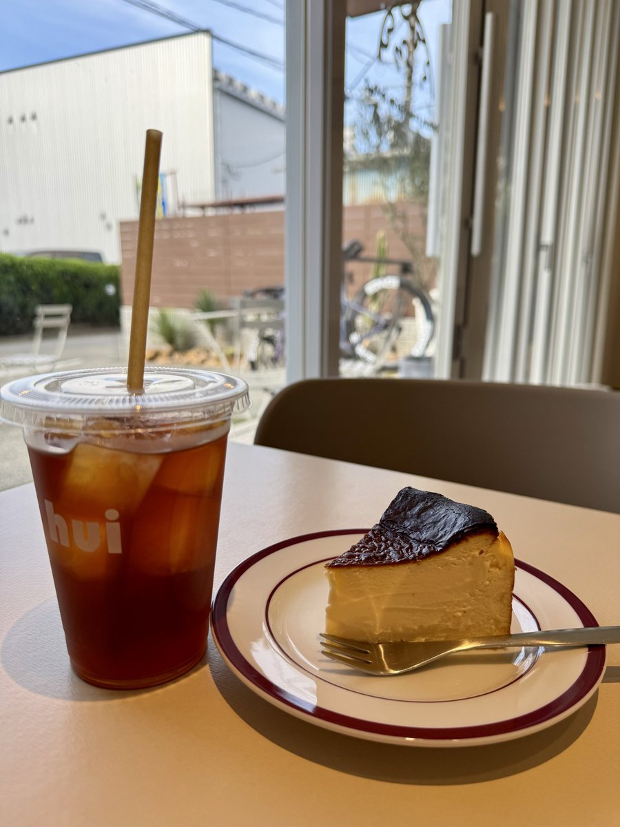 maqlo's tweet photo. 今日は辻堂に良さげなカフェを見つけたので🚴朝8時開店でサイクルラックもあって店内から外が見えて安心🤗バスチーも美味くて最高では👍 https://t.co/qhibpOekdP