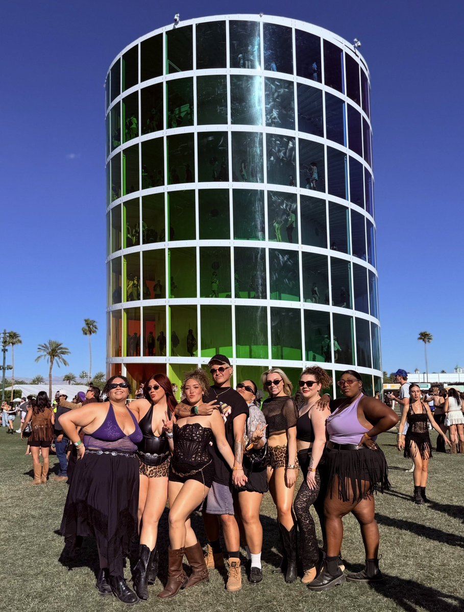 GabrielTaibi's tweet photo. Day 1 and 2 🌴☀️🥵 #coachella https://t.co/KKDyhS7i2Q