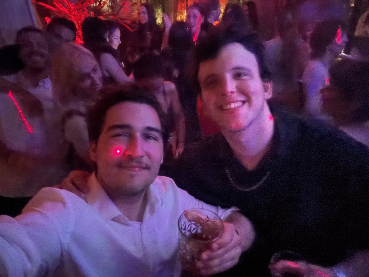 BautiGilC's tweet image. Con el gran @99Matito pa los contra.