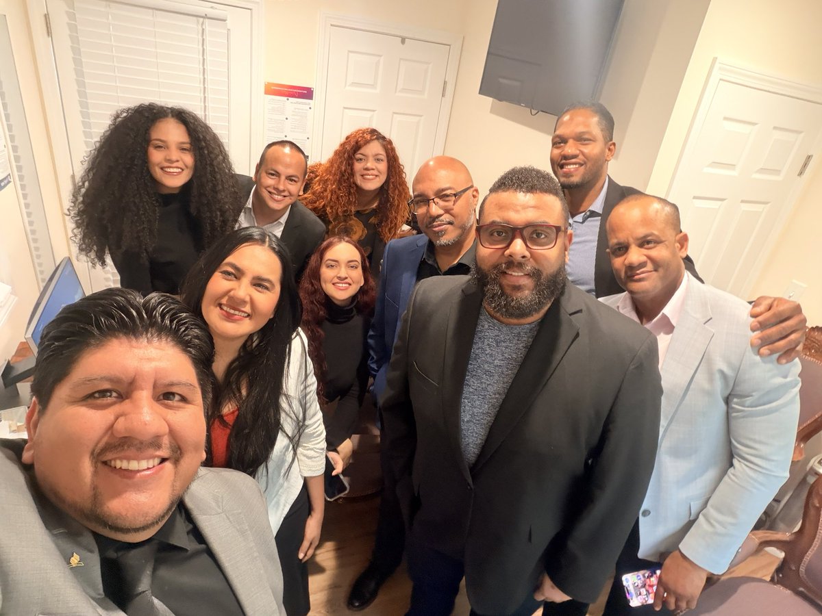 Cerramos con poder!!! Evangelismo “Jesús mi mayor necesidad” desde la iglesia hispana de Clinton Ma 🙌🏻🙏🏻
- Luis y Cristian entregaron su vida a Dios. 
-Ordenación de ancianas 🙌🏻
-Fieles Voces y Cuarteto Clinton 🤝 
<a href="/josehcortesjr/">Jose Cortes Jr.</a> <a href="/snecsda/">Southern New England Conference of SDA</a> <a href="/NADEvangelismo/">NAD Evangelismo</a> <a href="/GleanerFYI/">Atlantic Union Conference</a> <a href="/Pr_Freddy/">Pr. Freddy Guerrero</a>