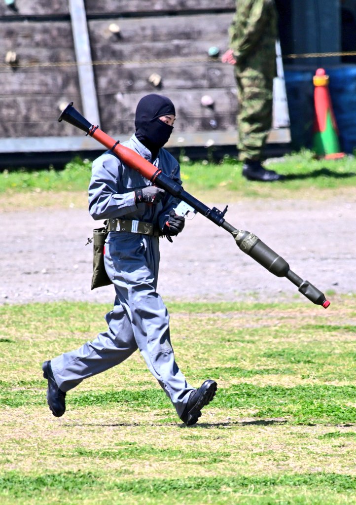 タンデム弾頭の小道具なんてあるのか
自作かな