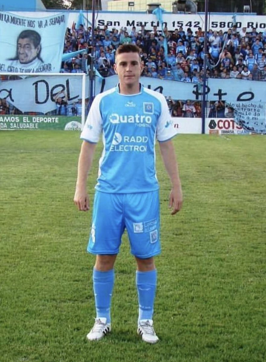 No entrenen más, pónganse a ver jugadas del pibe que jugó los federales en canchas totalmente de mierdas, el futbol es injustisimo aveces, te merecías mucho más que esto alejandro, mucha gente viene por vos solamente!