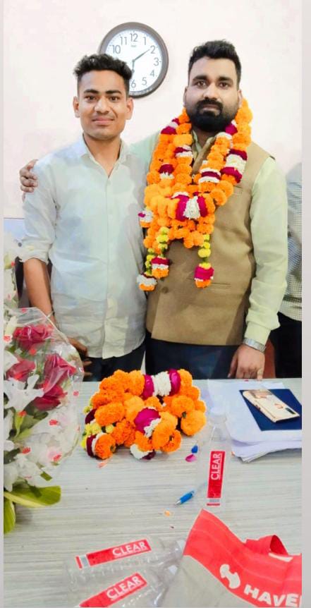 यशस्वी प्रदेश संयोजक उत्तर प्रदेश बड़े भाई श्री <a href="/Drkuldeepbhargv/">Dr. Kuldeep Bhargav</a> जी को अवतरण दिवस पर हार्दिक बधाई एवं मंगलकामनाएं....
आप स्वस्थ रहें दीर्घायु हो..... 
#happybrithdaydear