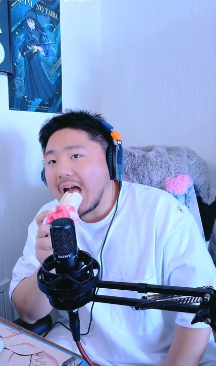 Hairy walker tweet media