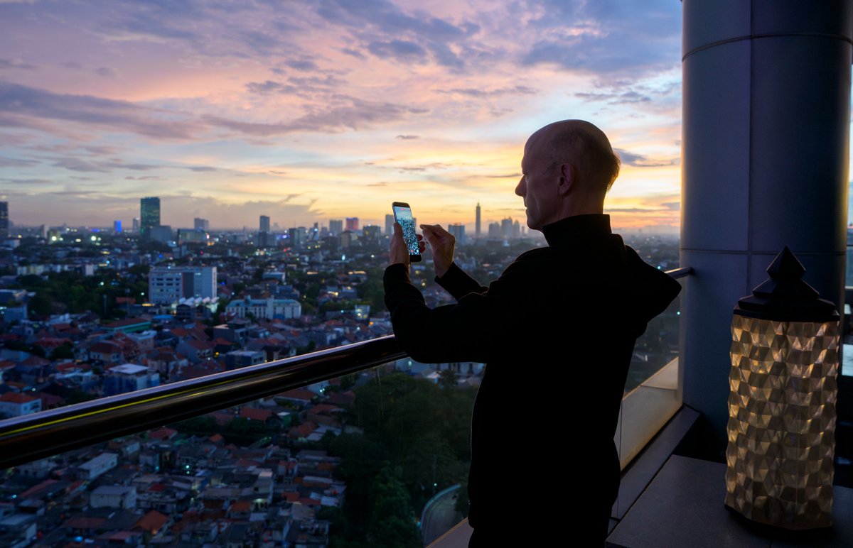 circle's tweet image. Circle in Jakarta.

Yesterday’s conversations centered on financial access, local market structure, and how trusted digital dollars can support more accessible and efficient money movement.

Important conversations for a market like Indonesia, where the opportunity is both local