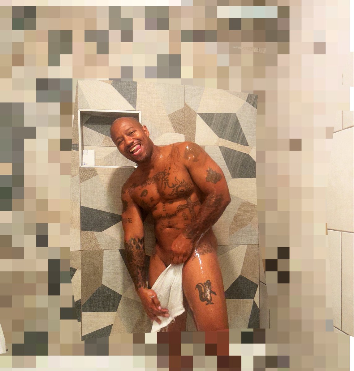 TheRealGIJoey's tweet image. Just showering and showing off my #Smile #Teeth #HeIsHandsome #Sexy #BBC