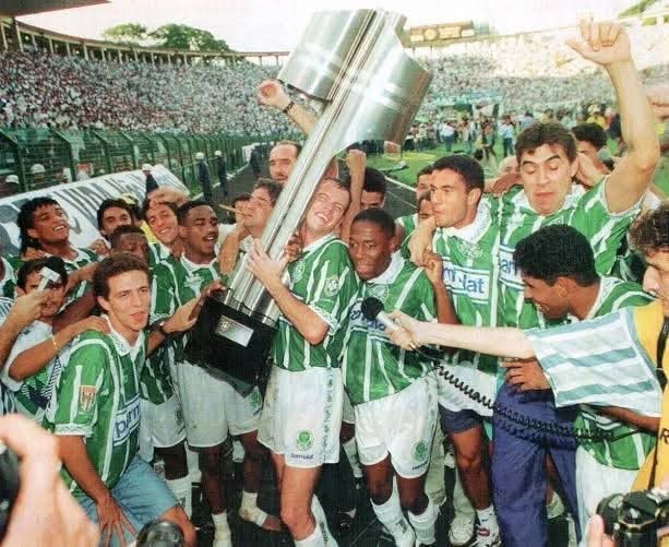 Noite de Copa tweet media