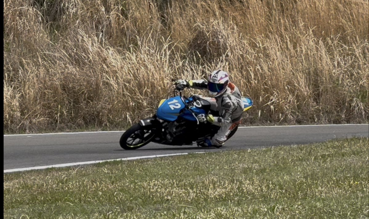 コレZッ団 tweet media