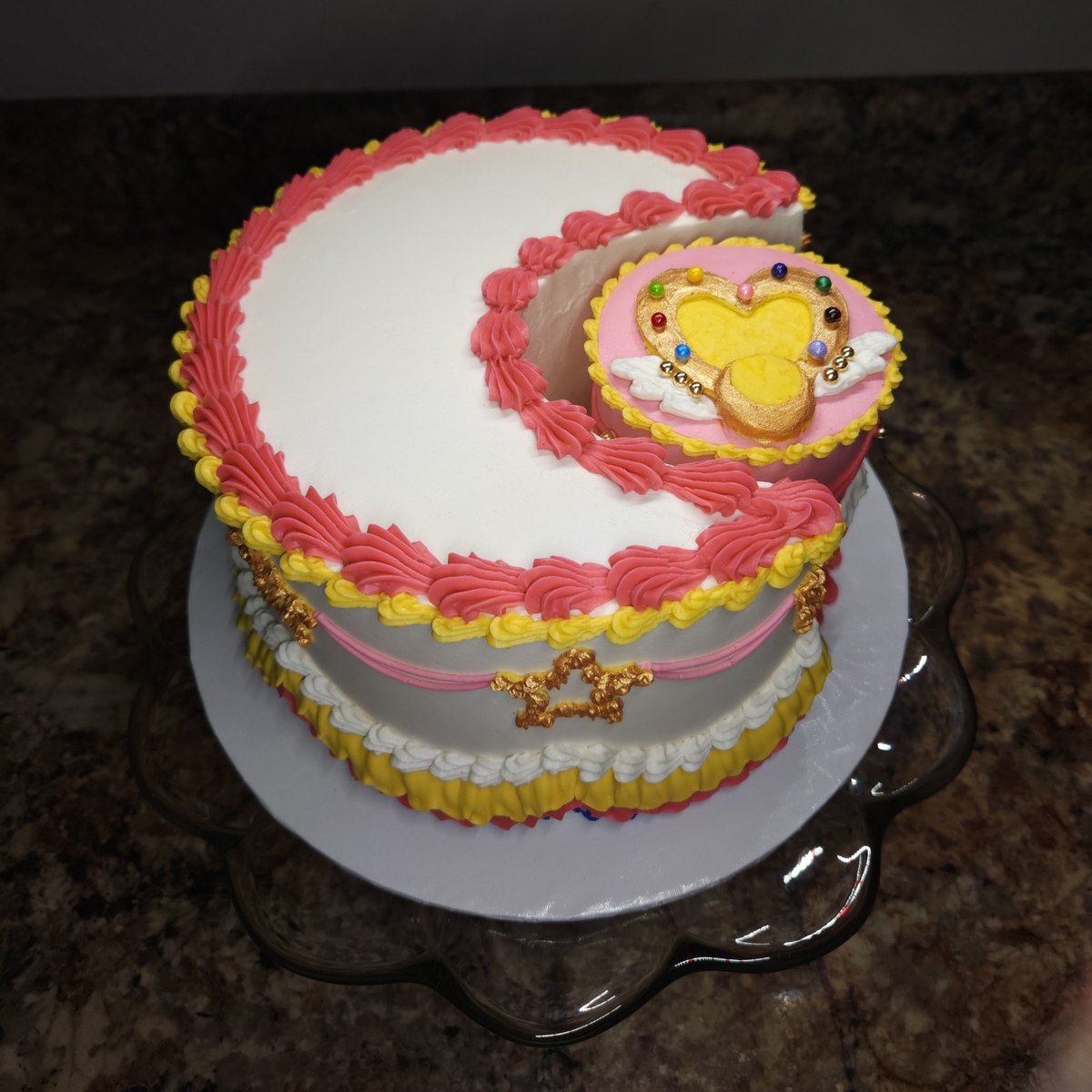 mdlnjcksn's tweet photo. And of course... cosumi.cakes on ig 🫶🏽🎀🎂💗 https://t.co/YEveT8HpOQ