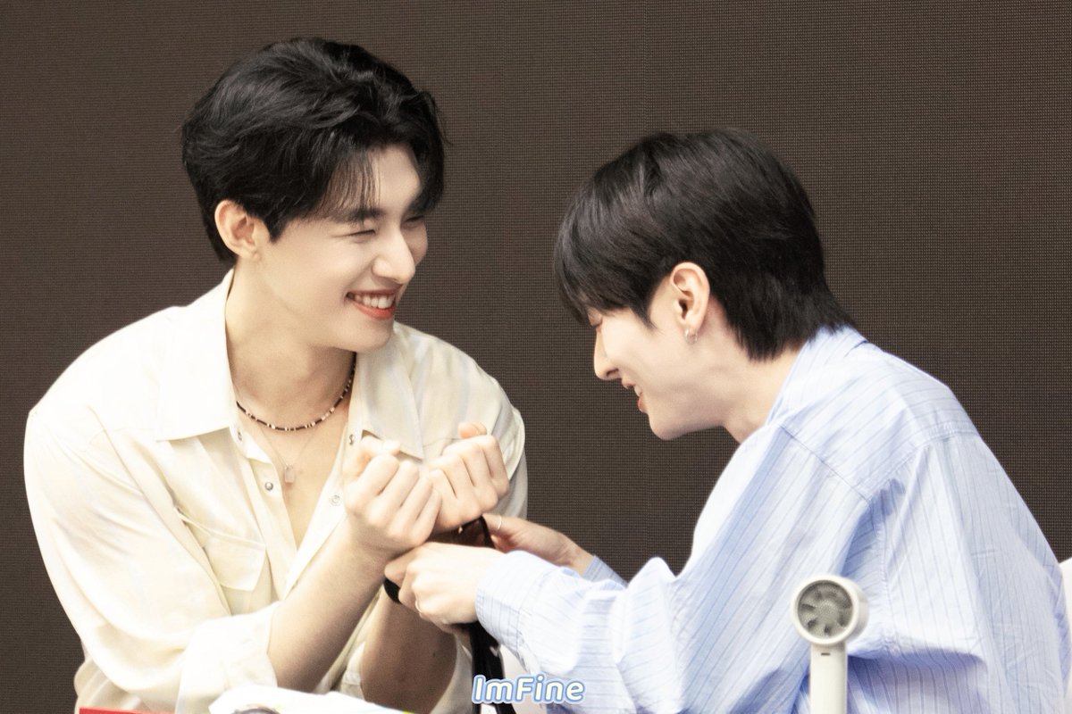 ImFineThxUADU tweet media