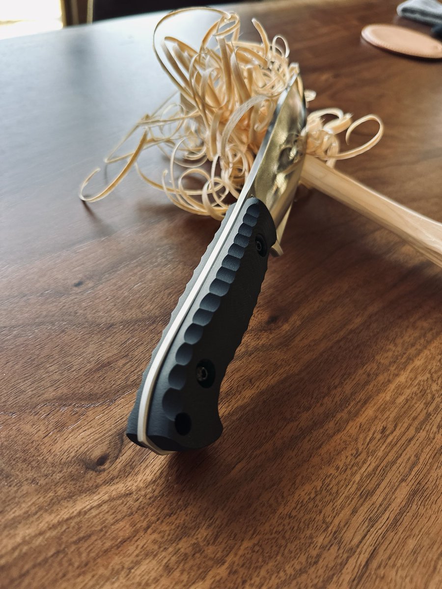 riguo_knives's tweet image. Black Boar
2026年新章"NOVA"（ノバ）始動
ARION （アリオン）
鍛造ステンレスの驚きの切れ味！
Blade： 鍛造XEOS（ゼオス）
Handle: G-10
Accessories: Kydexシース
Price: 45,000 + tax
瑞浪実店舗にて販売中
オンラインショップ5月販売開始
#riguo
#knives
#ブラックボア
#瑞浪
#ナイフ