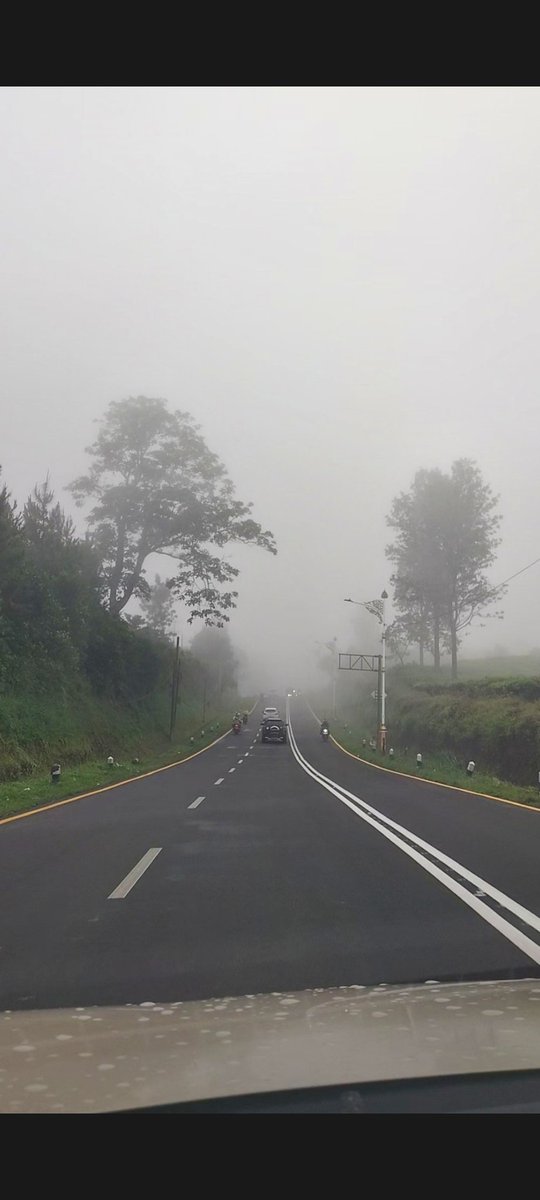 Ra_herree's tweet photo. @danskuss Pertama kalinya ngide staycation alam gitu eh malah kaya pindah alam beneran 😭😭 https://t.co/If0dpQCBSQ