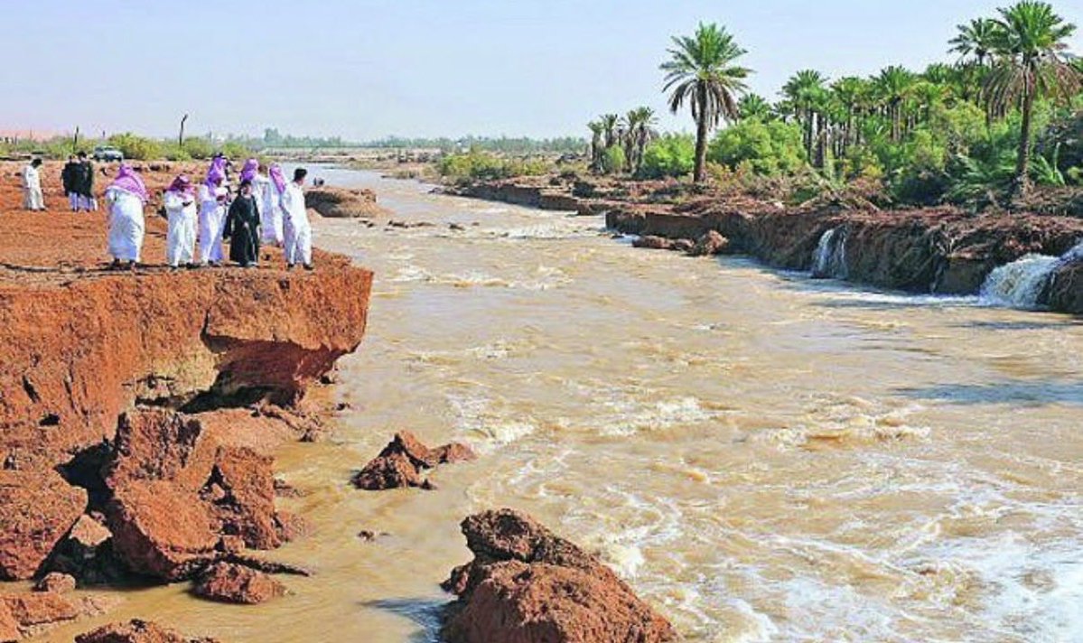 الوادي الحنيف-وادي بني حنيفة.

أعظم أودية الجزيرة العربية قاطبة.