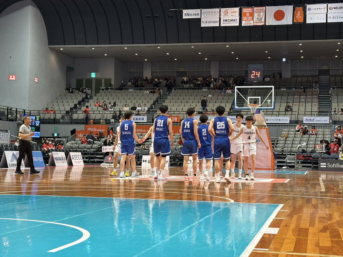 本日の前座試合では、 「エキシビジョンマッチ」を開催いたしました