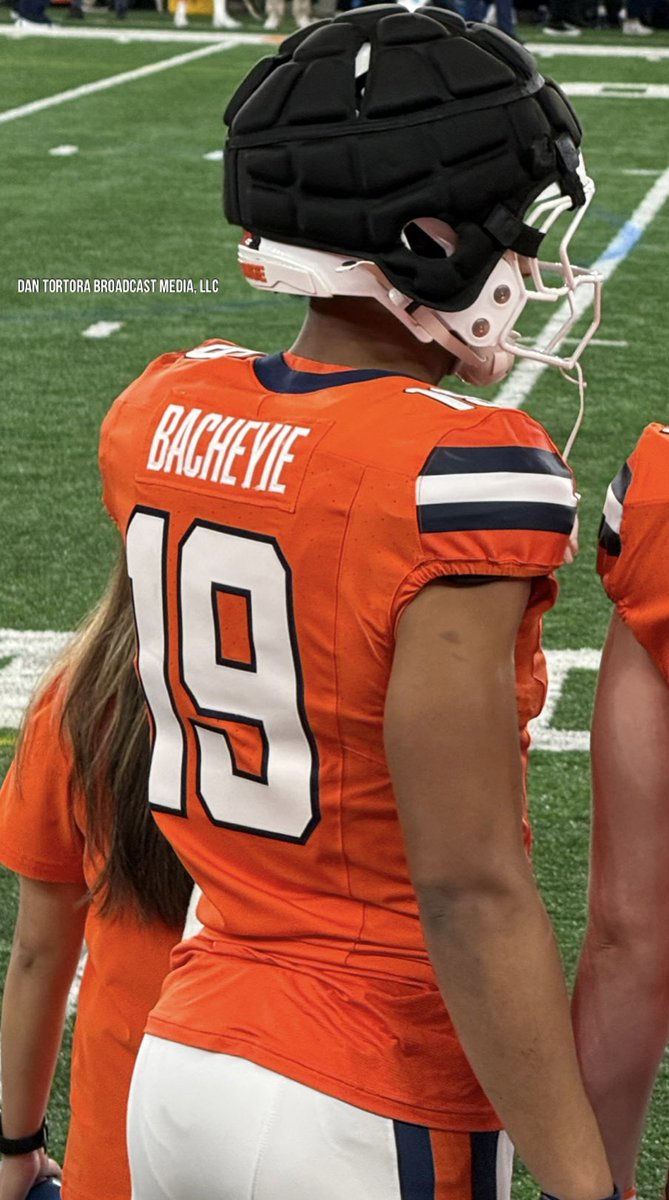 CallDT's tweet image. Some local flavor to the Orange at the 2026 Spring Game 🍊🏈

CBA Syracuse:
TE Daunte Bacheyie (19) 
OL Matthew Hawn (74)
WR Darien Williams (7)

CNS:
OL Kardiear Shepherd (70)

Pictures by Dan Tortora Broadcast Media, LLC

#Syracuse #CNY #collegefootball #Cuse #OrangeNation