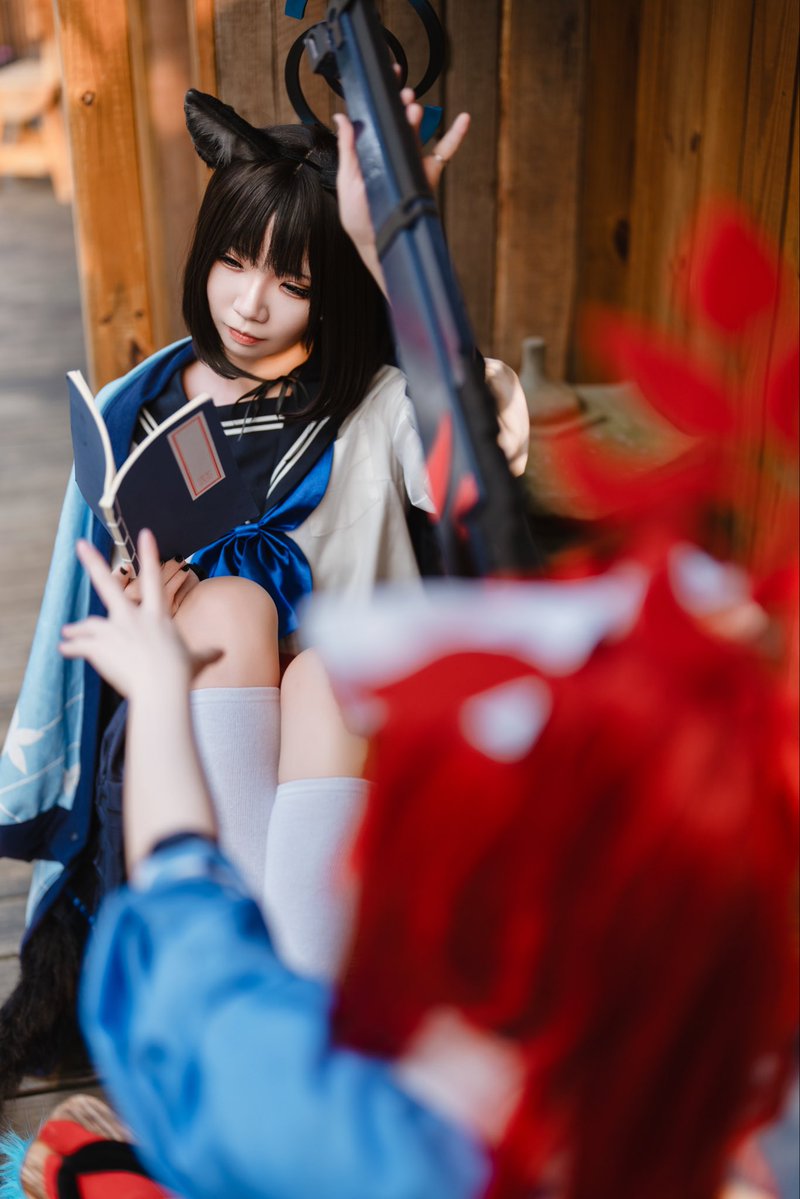 —— ……蓮華、何度言えばわかるの？
私が本を読んでいるときは、邪魔しないで。

#bluearchive #ブルアカ #桐生キキョ #不破レンゲ