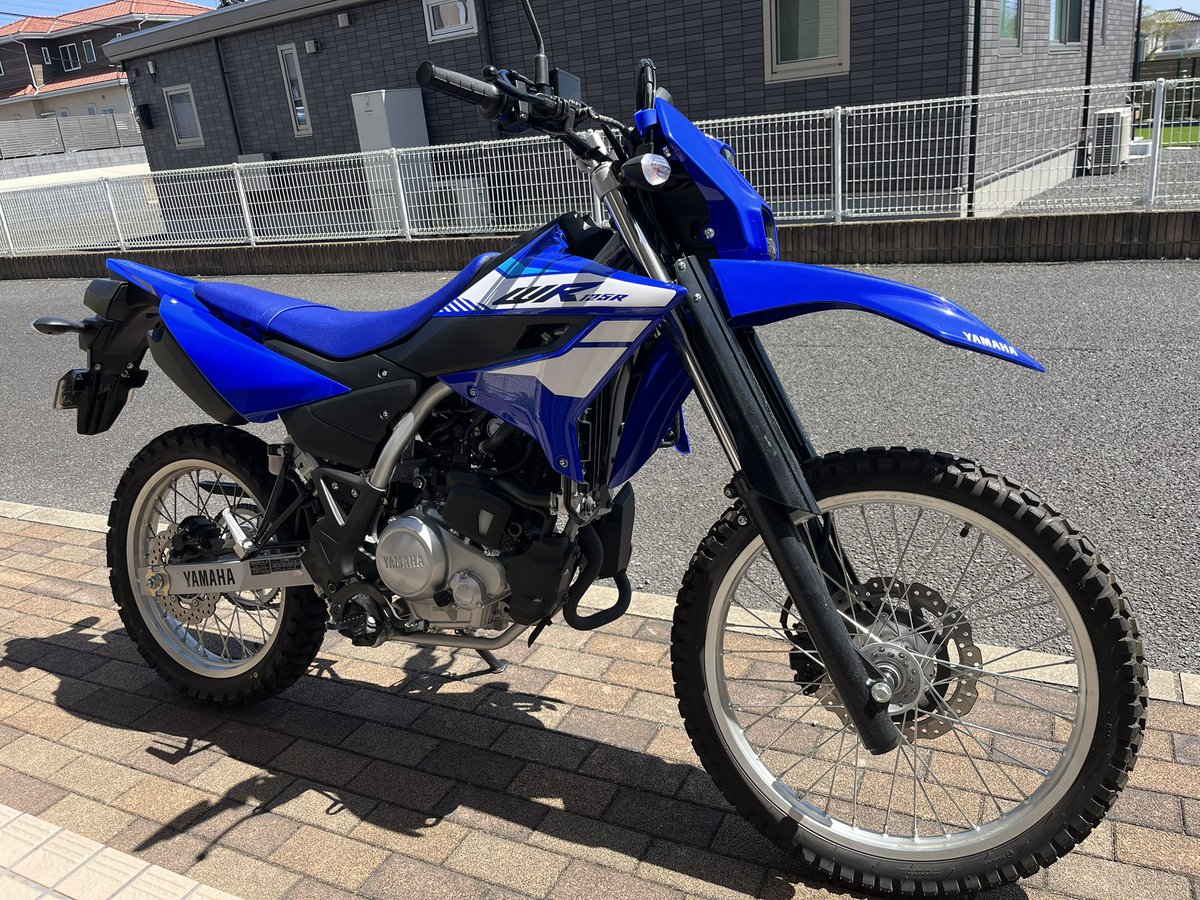 OTAiPJtbxmOz17U's tweet image. wr125r
サイドカウルのデカール剥がした
こっちの方がシュッとして好み！

＃wr125r