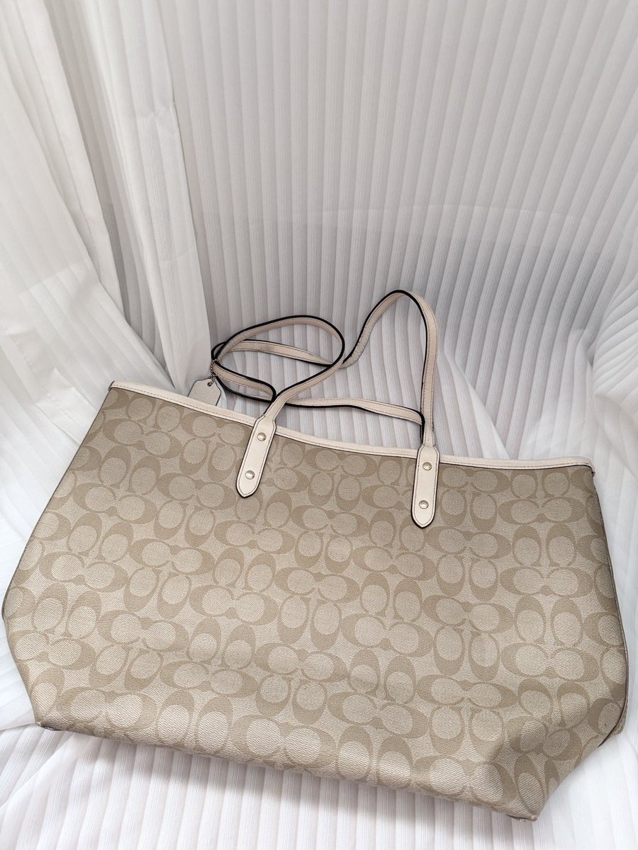 bags@2——— tweet media