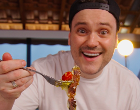 um rapaz latino-americano tweet media