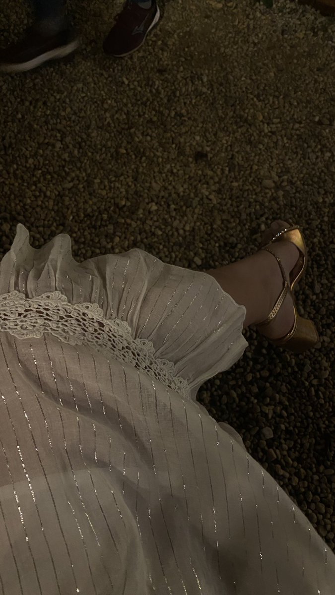 gabiischulz_'s tweet photo. sábado a noite 🌙✨💋 https://t.co/eE59NziYAL