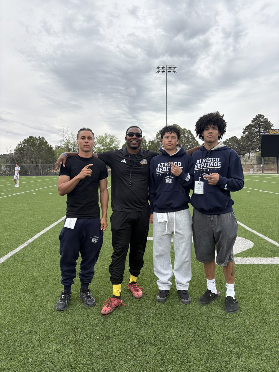 Session1Deon's tweet photo. Had a great time getting to enjoy and experience @WNMUFootball Junior Day and Spring Game! Thank you @CoachD_Delgado for the invite, can't wait to come back down and experience more mustang football! @Coach_DCarr @gavinlutman18 @tony_mccoy3 @PrepRedzoneNM https://t.co/D1uYKViRtR