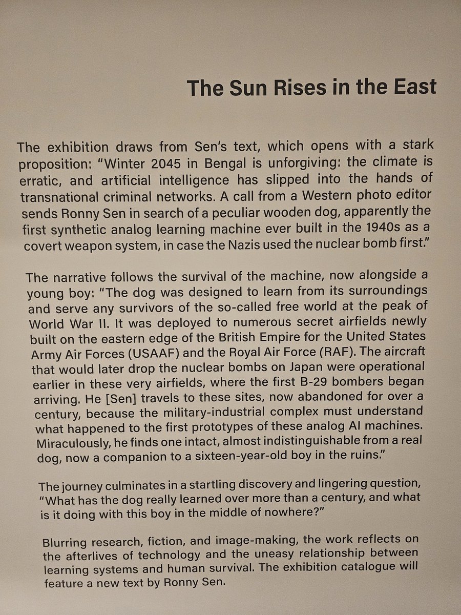 nirupamakotru's tweet photo. Some more panels from #RonnySen's collection "The Sun Rises in the East",currently on display at TARQ art gallery,Fort, #Mumbai.These large art works are best enjoyed in person,not on a device. Nonetheless,sharing for those who can't visit TARQ. https://t.co/wL05Yu7jhZ