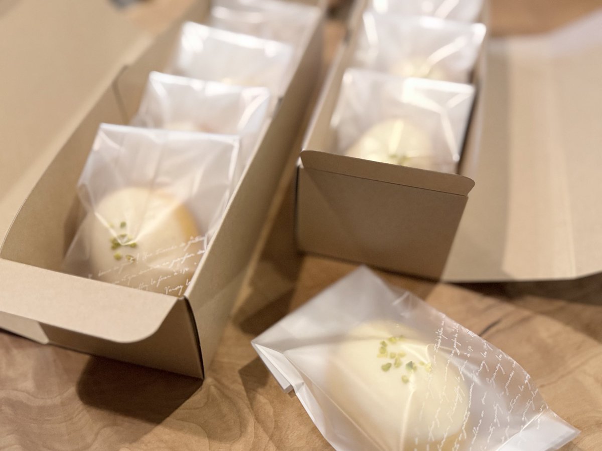 ネタがないので
この前つくったレモンケーキをぽすっ🍋

ふわふわしっとりに出来たよ🍋✨