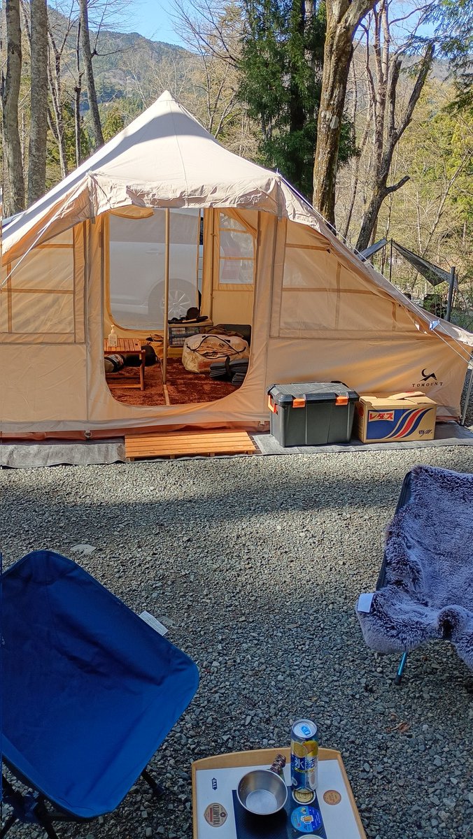 maron418's tweet photo. 昨日から道志村にあるセンタービレッジキャンプ場に来ています⛺🔥
センタービレッジは、まさに桜が満開でとても綺麗です🌸
サイトから見える川の流れと音で心底癒され心地がよい👍
これからがキャンプシーズンと思いますので、是非来てみて下さいね👍
https://t.co/p9Da2uanbU https://t.co/iqLQxRU1md