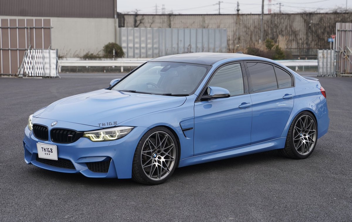 tk168_auto's tweet photo. 2018年式 BMW F80 M3セダン コンペティション。走行3.9万km、修復歴なし。KW車高調・アクラポビッチマフラー装着で走りもサウンドも一級品。純正パーツあり。詳細はDMまで。 #車売ります #車買います #BMW #M2 #M3 #M4 #中古車 https://t.co/MFqgkvELfh