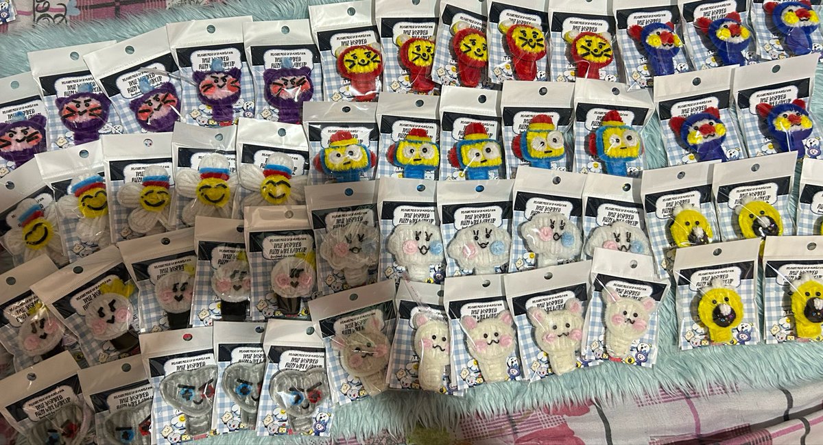 yoshinderella's tweet photo. UPDATE: Done packing the fuzzy wires

92 pcs- 9 or 10 per truz
18 pcs- reserve for my katrades🫶

I’ll be giving away the unofficial photo cards along with the fuzzy wire so it will be 1:2 ratio

See you, teumes~

#PULSE_ON_IN_MANILA
#TREASUREinMANILA
#트레저 https://t.co/pvckWRIW1D