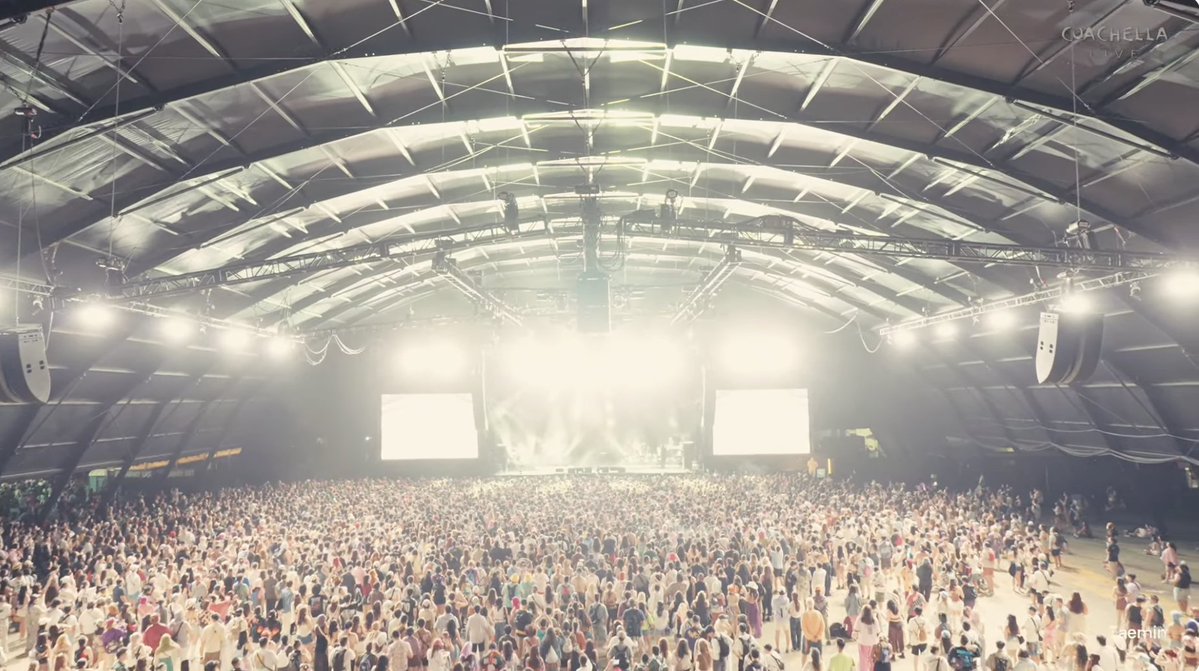 `ฝนตกเปียกปอน.? 🌴 #TAEMCHELLA tweet media