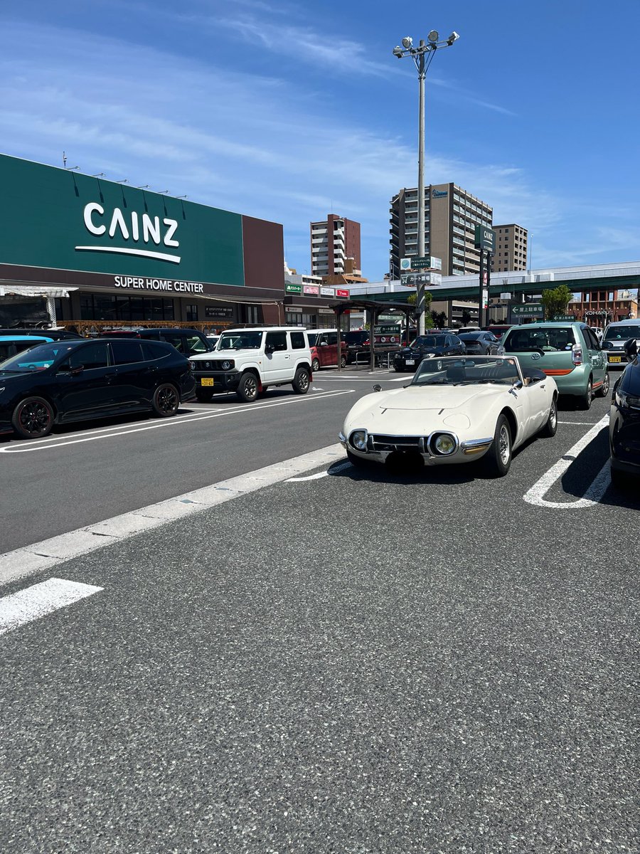 ぱにーに tweet media