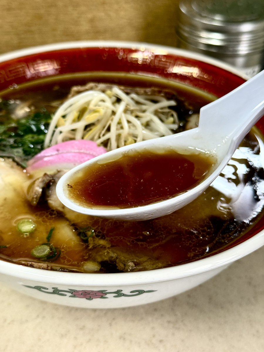 mutexmutexmtx's tweet photo. この間の天神そば…
一口目で昇天🤤
本物はホンモノだね！

#岡山ラーメン #ラーメン #天神そば https://t.co/2Fkx7Iqf5g