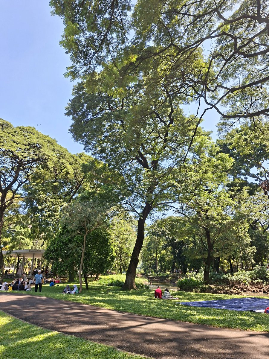 ekawidyy's tweet photo. selalu suka kalo cuaca pagi cerah banget kyk gini https://t.co/k9xaCAVhxR