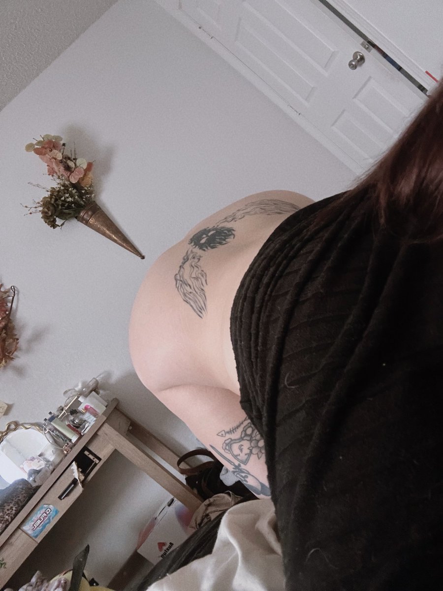 stonergorrll's tweet photo. hmpph https://t.co/oKonoeyQT4