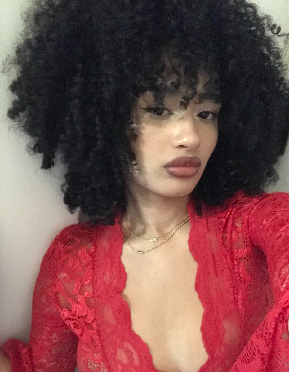 lora🤍 tweet media