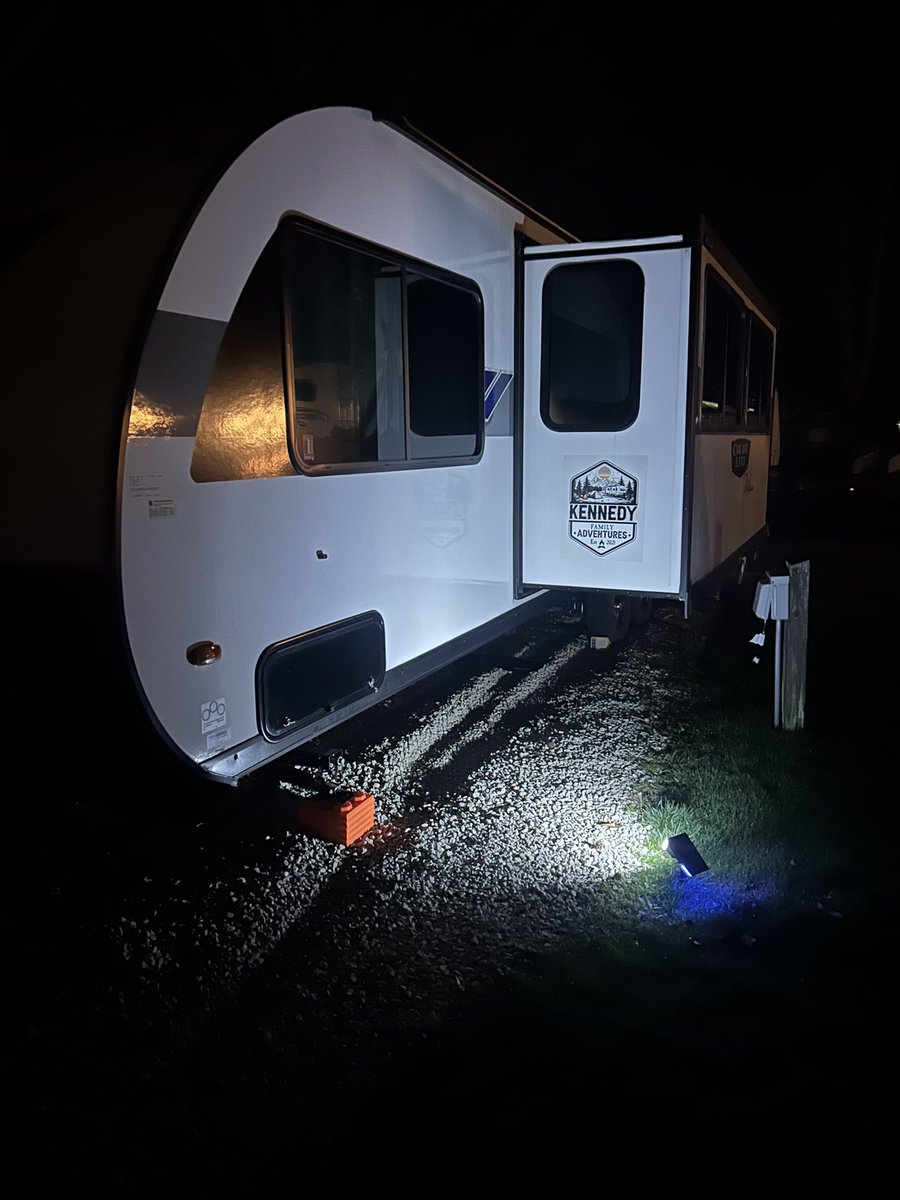 RyanKennedy_22's tweet image. Solar powered landscape lighting for the #camping win!