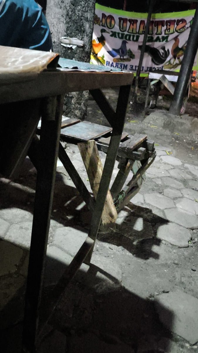 AryoD89158's tweet photo. falcon versi pecel lele maknyuss tenan https://t.co/fX2KtCpkau