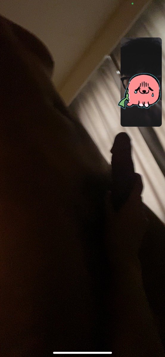 月光落在左手上 tweet media